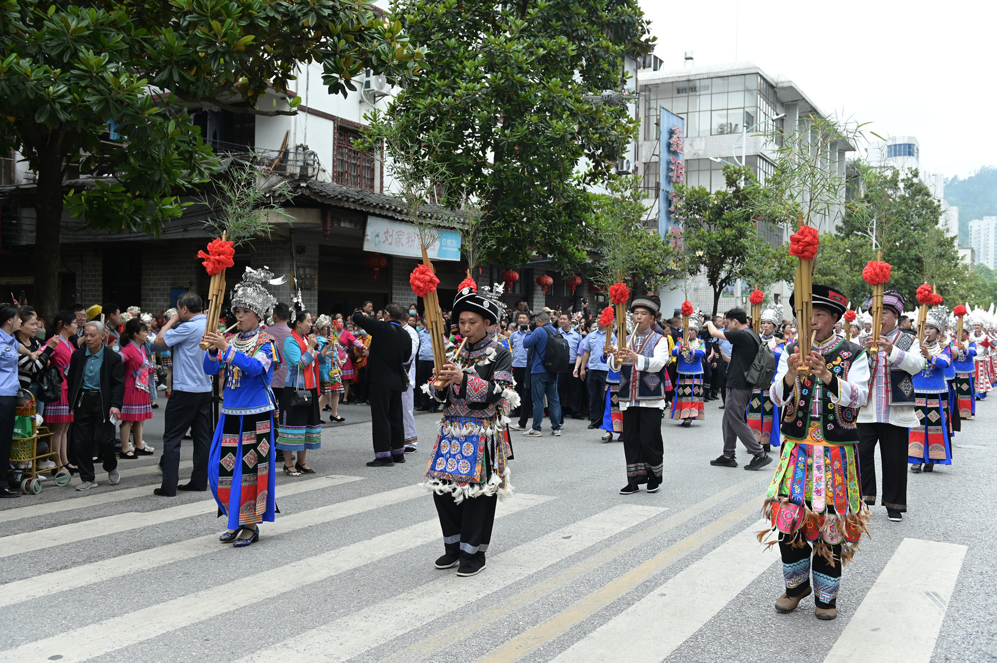 民族风情巡, 版图, 通过体育载 民族风情巡, 版图, 通过体育载