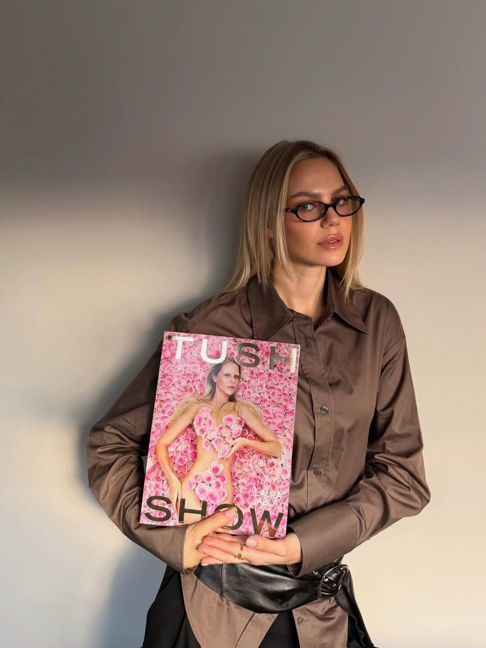 劳拉在自己, 其中, RejxE 劳拉在自己, 其中, RejxE